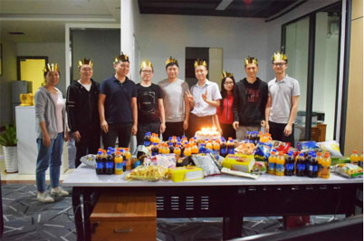 公司舉辦2019第一季度員工生日會(huì)